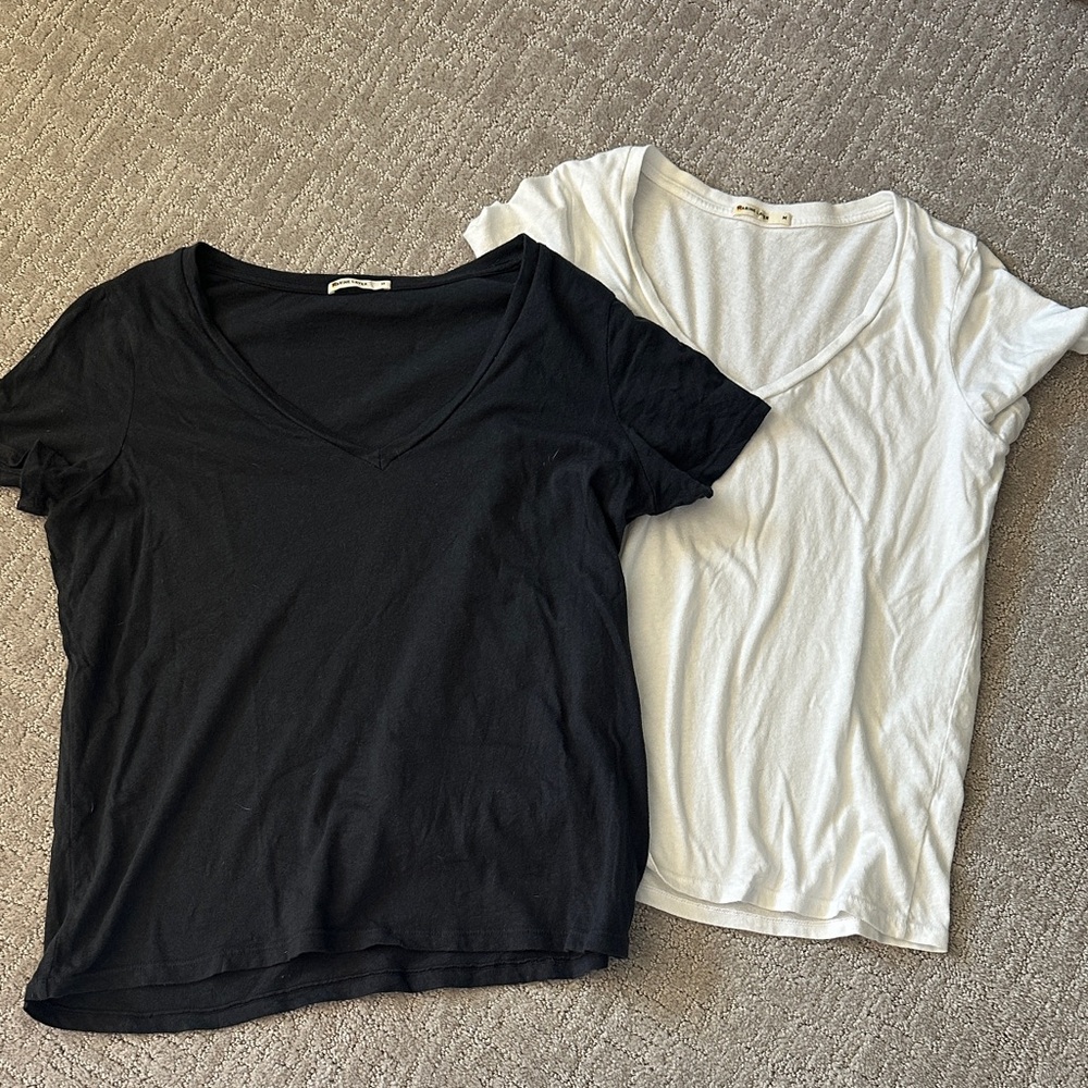Marine Layer V neck Tee Bundle